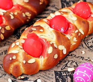 Greek-Easter-Bread